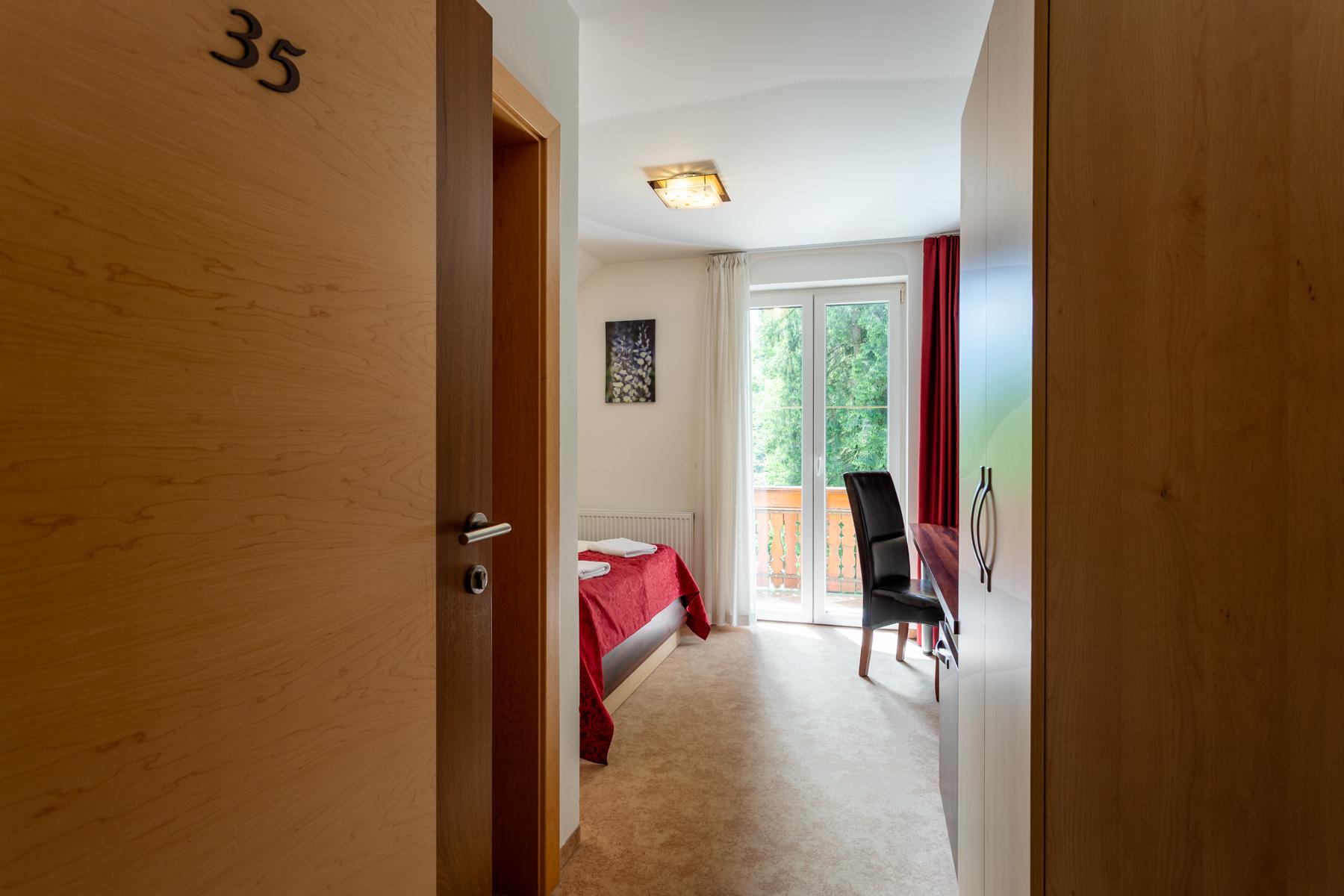 Doppelzimmer mit Balkon